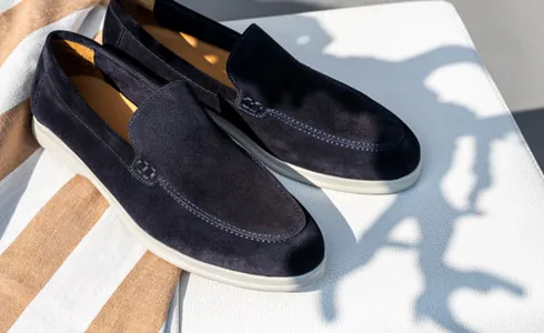 How to Combine Suede Shoes?