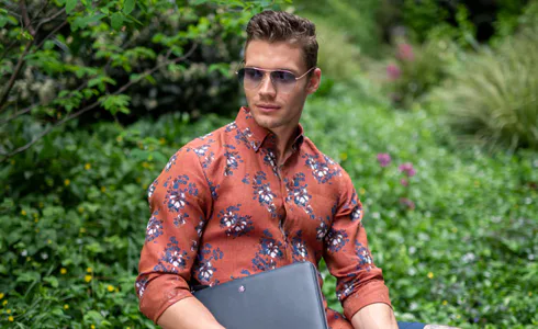 Five tips on what to wear in the hot summer for the office and the waterside
