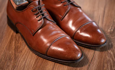 How to properly clean leather shoes: step by step