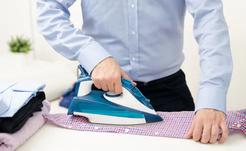 How to iron a men's shirt?