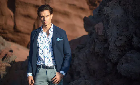 How to match a pocket square with a suit or blazer?