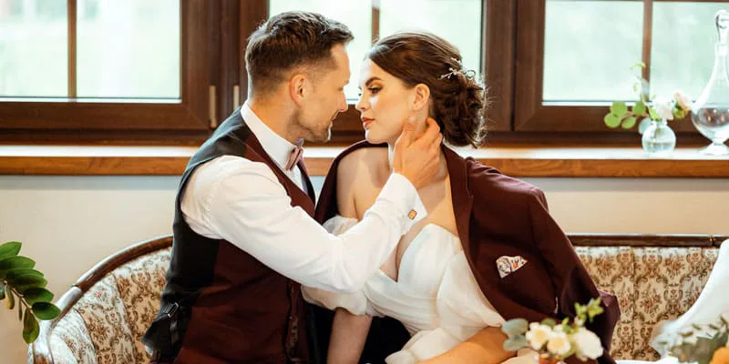 Which Suit to Choose for an Outdoor Ceremony