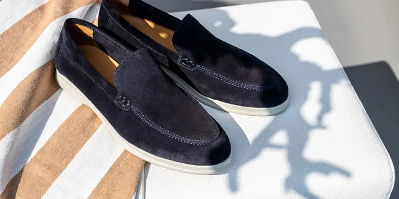 How to Combine Suede Shoes?