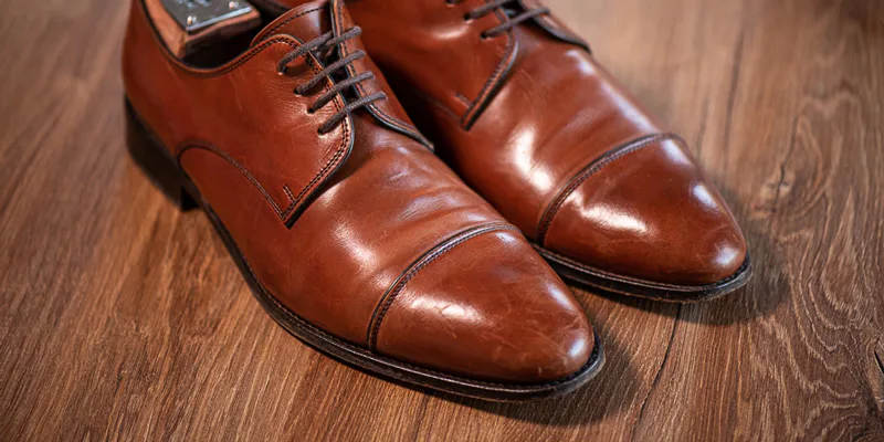 How to properly clean leather shoes: step by step