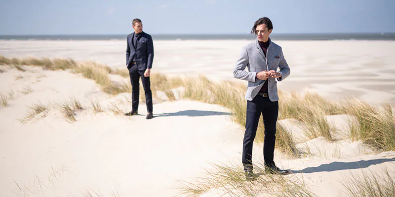 How to combine a men's blazer and trousers?