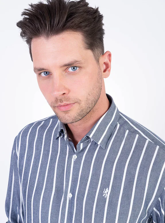Cotton shirt with linear pattern