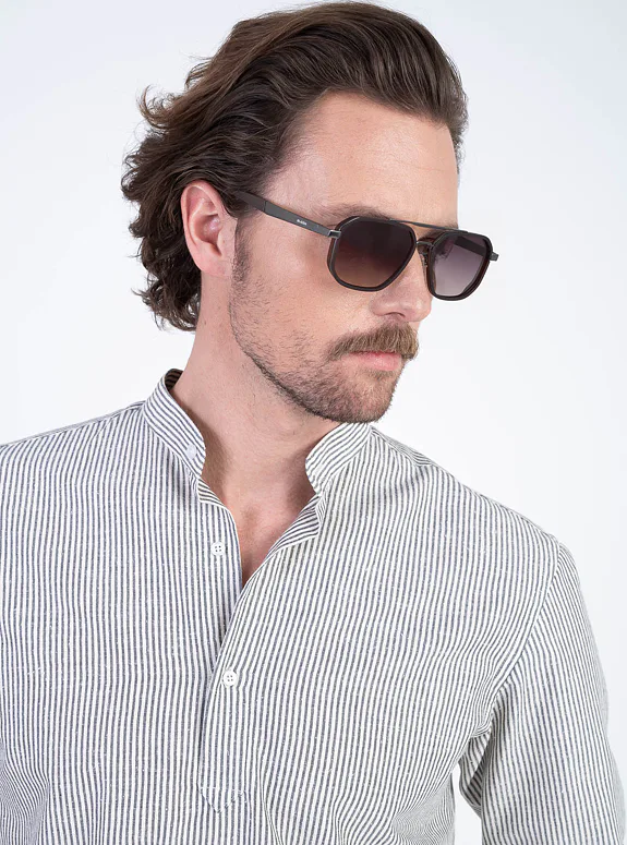 Cotton shirt with linear pattern