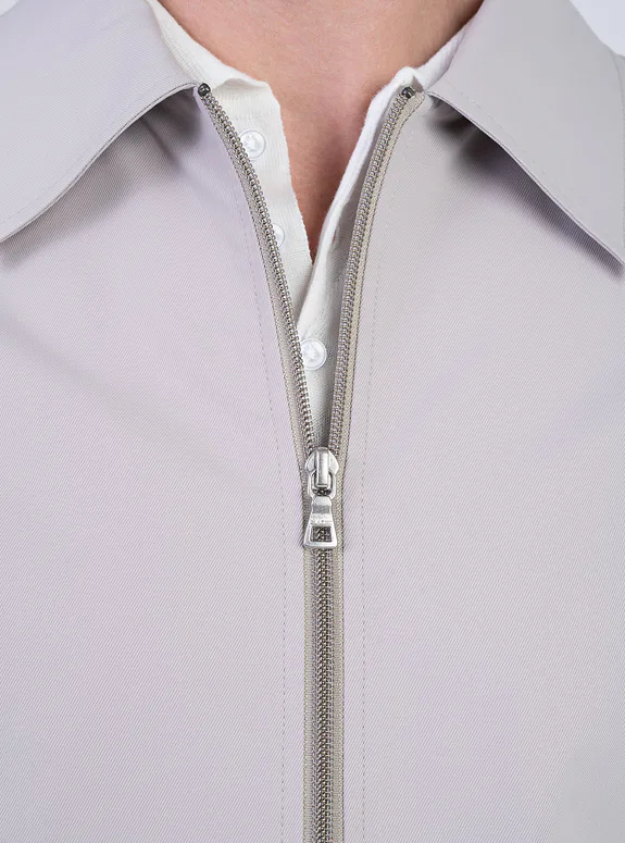 Sports jacket with zipper