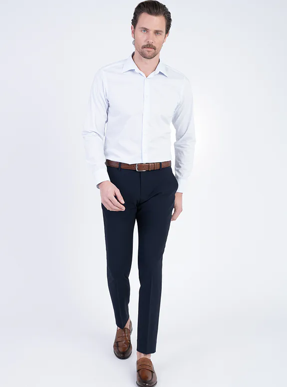 Stretch shirt with linear pattern