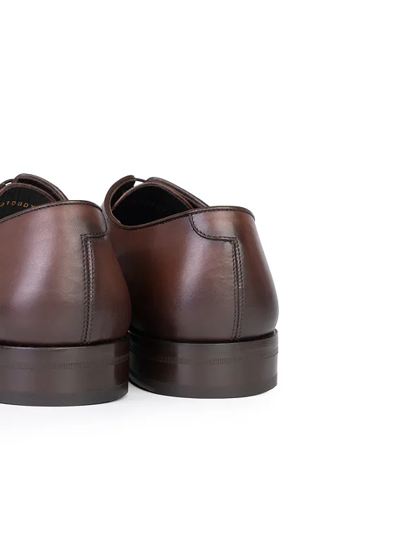 Formal leather shoes